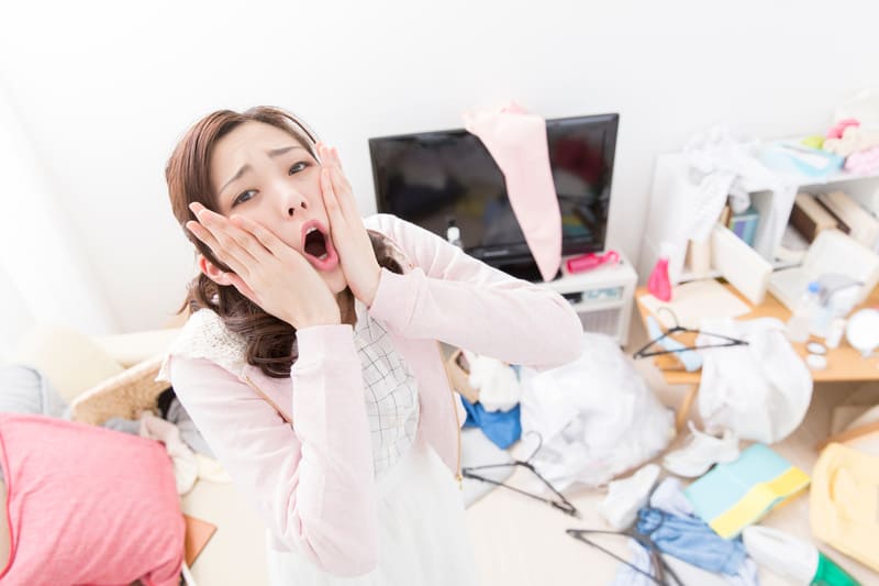 AdobeStock 370906679 部屋を片付けるときの注意点